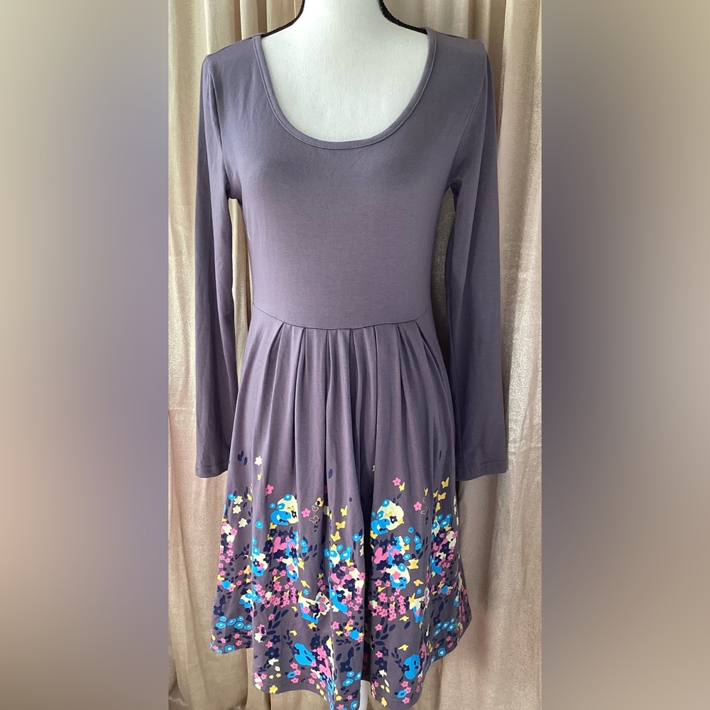 🏓 Yidarton grey long sleeves dress with pretty flowers. S